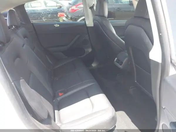 7SAYGDEE5NF439765 2022 TESLA MODEL Y - Image 8