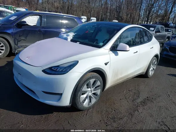 7SAYGDEE5NF443055 2022 TESLA MODEL Y - Image 2