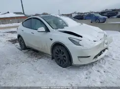 7SAYGDEE5NF444612 2022 TESLA MODEL Y
