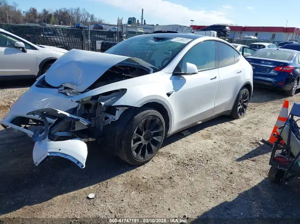 7SAYGDEE5NF444643 2022 TESLA MODEL Y - Image 2