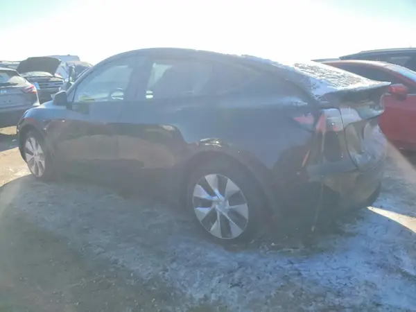 7SAYGDEE5NF456081 2022 TESLA MODEL Y - Image 2