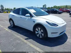 7SAYGDEE5NF462205 2022 TESLA MODEL Y