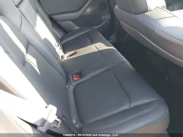 7SAYGDEE5NF464391 2022 TESLA MODEL Y - Image 8