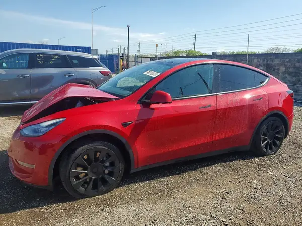 7SAYGDEE5NF480090 2022 TESLA MODEL Y - Image 1