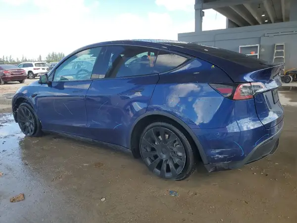 7SAYGDEE5NF480168 2022 TESLA MODEL Y - Image 2