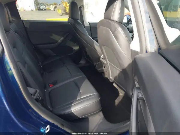 7SAYGDEE5NF480820 2022 TESLA MODEL Y - Image 8