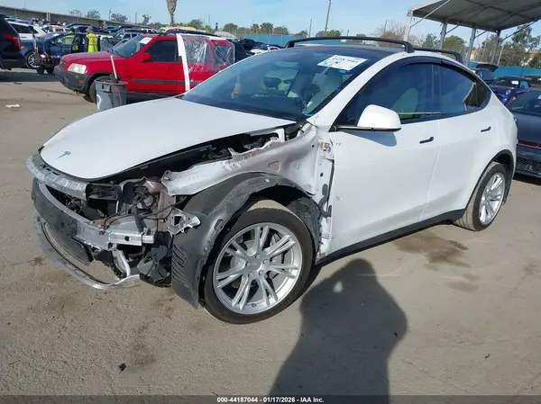 7SAYGDEE5NF506185 2022 TESLA MODEL Y - Image 2