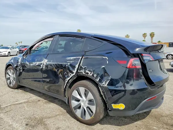 7SAYGDEE5NF510740 2022 TESLA MODEL Y - Image 2