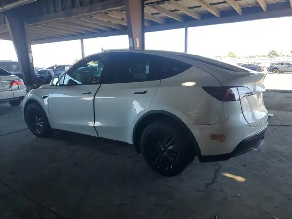 7SAYGDEE5NF519485 2022 TESLA MODEL Y - Image 2