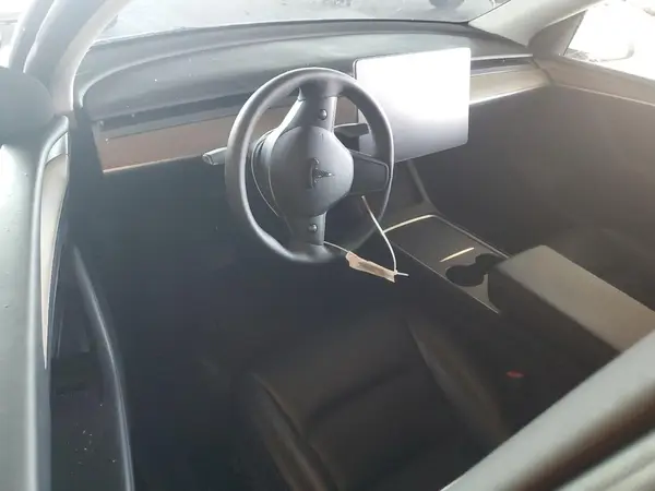 7SAYGDEE5NF519485 2022 TESLA MODEL Y - Image 8