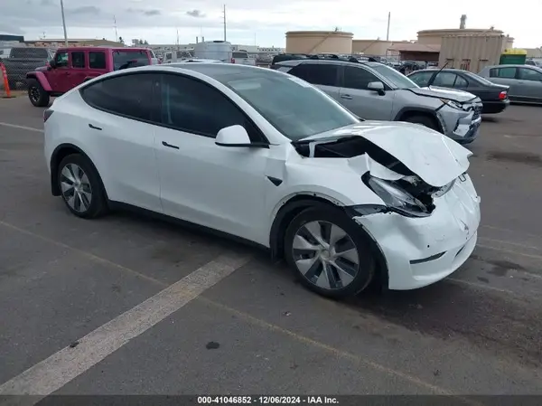7SAYGDEE5NF531913 2022 TESLA MODEL Y - Image 1