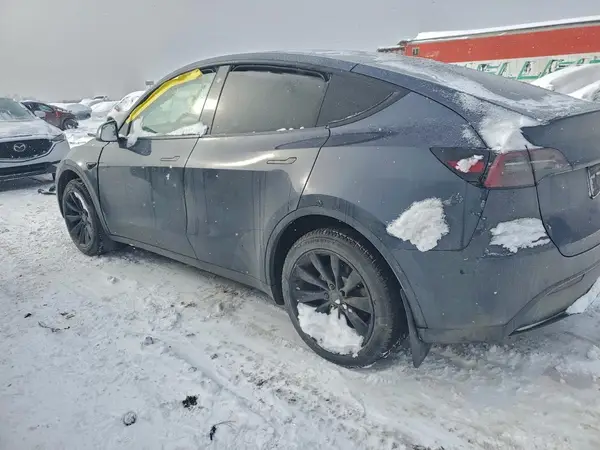 7SAYGDEE5NF537209 2022 TESLA MODEL Y - Image 2
