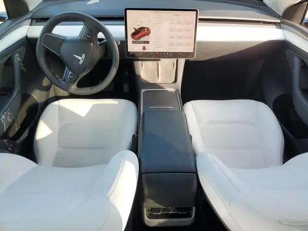 7SAYGDEE5NF558741 2022 TESLA MODEL Y - Image 8