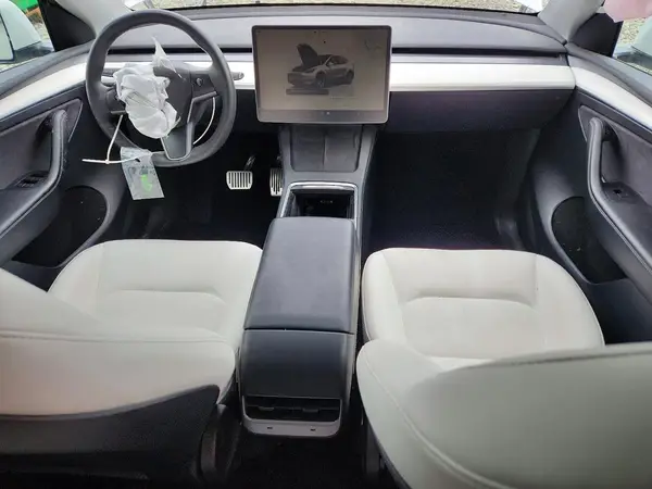 7SAYGDEE5NF563339 2022 TESLA MODEL Y - Image 8