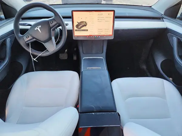7SAYGDEE5NF563843 2022 TESLA MODEL Y - Image 8