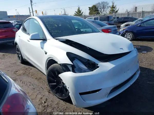 7SAYGDEE5NF565155 2022 TESLA MODEL Y - Image 1