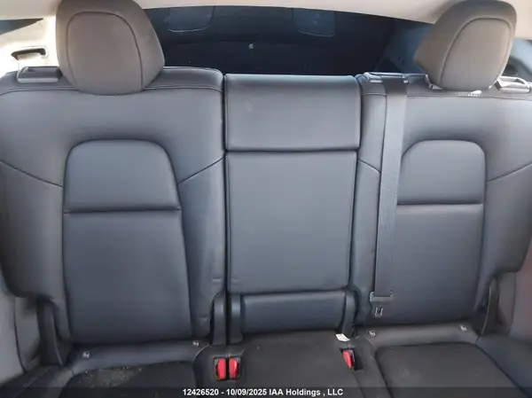 7SAYGDEE5NF575023 2022 TESLA MODEL Y - Image 8