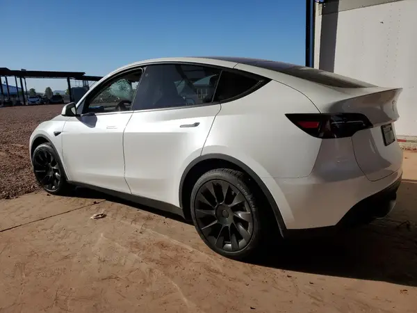 7SAYGDEE5PA026311 2023 TESLA MODEL Y - Image 2