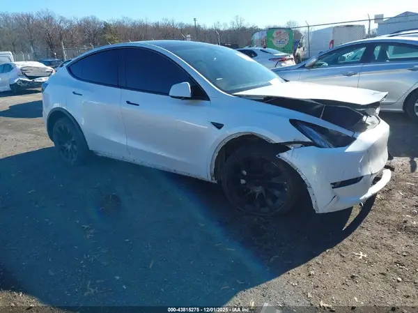 7SAYGDEE5PA030956 2023 TESLA MODEL Y - Image 1