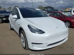 7SAYGDEE5PA035557 2023 TESLA MODEL Y