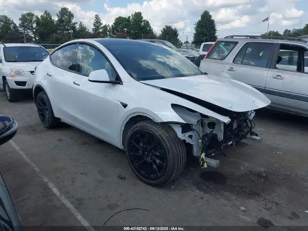 7SAYGDEE5PA041200 2023 TESLA MODEL Y - Image 1