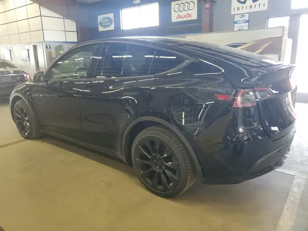 7SAYGDEE5PA044775 2023 TESLA MODEL Y - Image 2