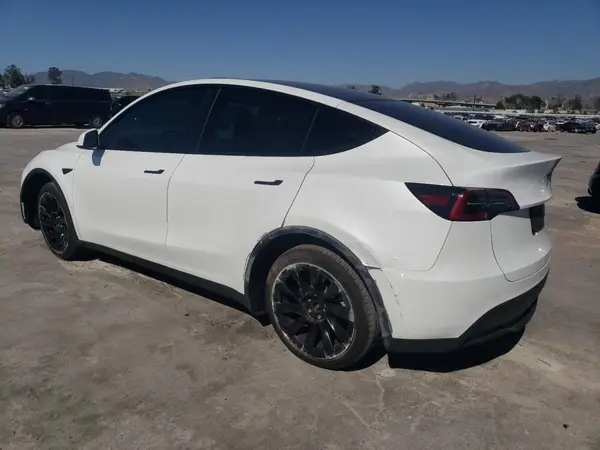 7SAYGDEE5PA047904 2023 TESLA MODEL Y - Image 2