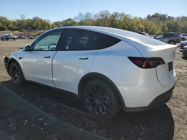 7SAYGDEE5PA050768 2023 TESLA MODEL Y - Image 2