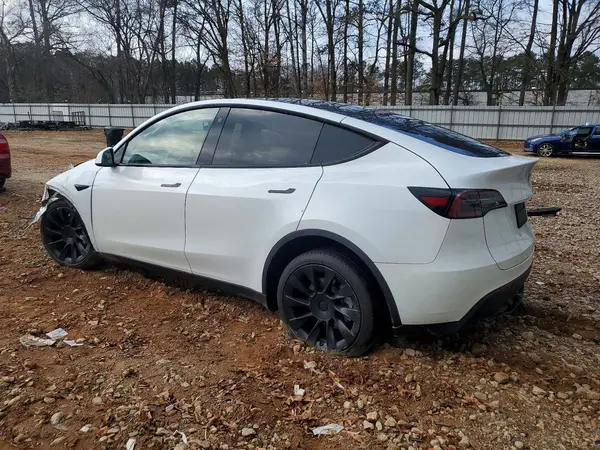 7SAYGDEE5PA070101 2023 TESLA MODEL Y - Image 2