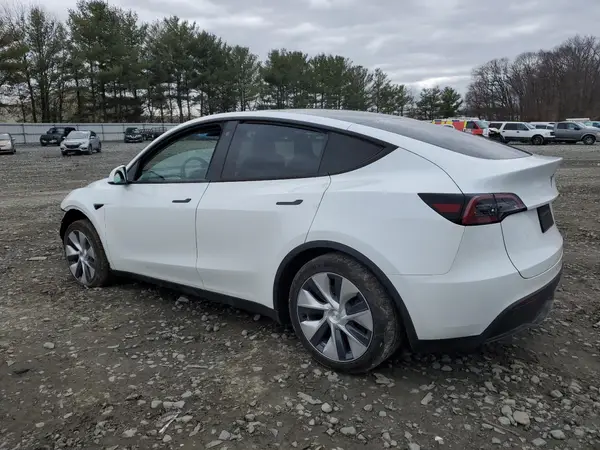 7SAYGDEE5PA073077 2023 TESLA MODEL Y - Image 2