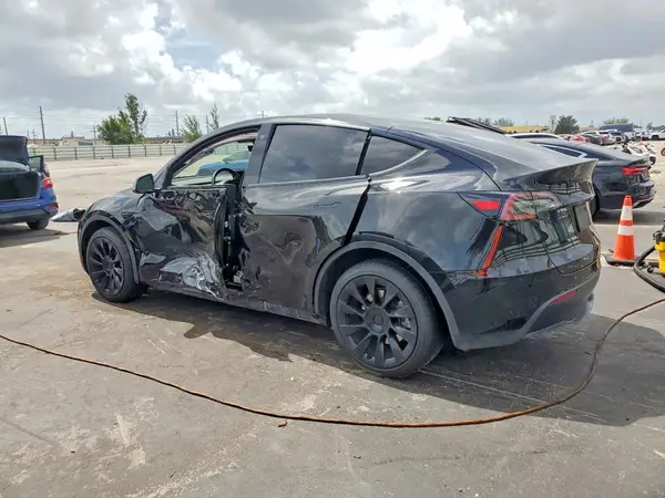 7SAYGDEE5PA078442 2023 TESLA MODEL Y - Image 2