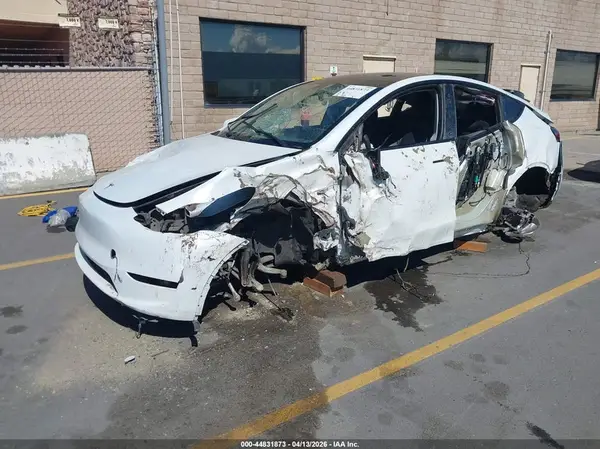 7SAYGDEE5PA080322 2023 TESLA MODEL Y - Image 2