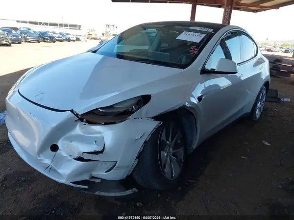 7SAYGDEE5PA085472 2023 TESLA MODEL Y - Image 2