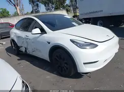 7SAYGDEE5PA093944 2023 TESLA MODEL Y