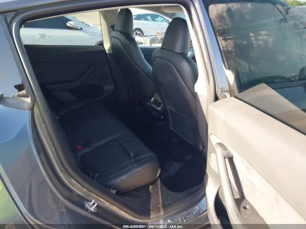 7SAYGDEE5PA099226 2023 TESLA MODEL Y - Image 8