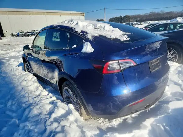 7SAYGDEE5PA101041 2023 TESLA MODEL Y - Image 2
