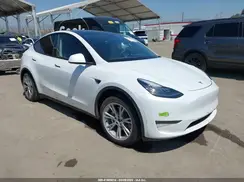 7SAYGDEE5PA104635 2023 TESLA MODEL Y