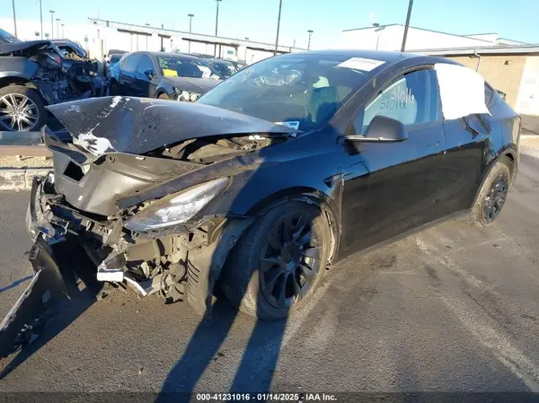 7SAYGDEE5PA105834 2023 TESLA MODEL Y - Image 2