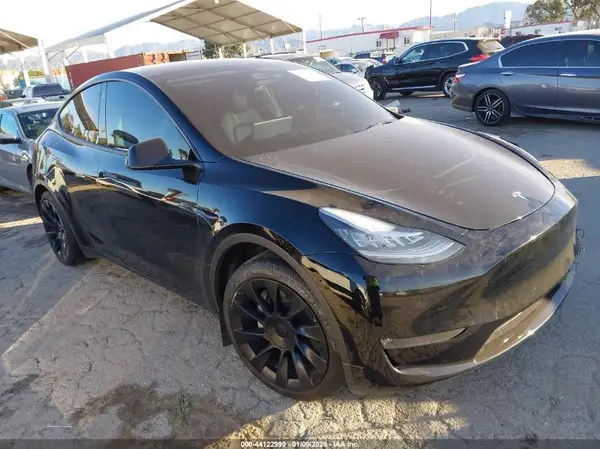 7SAYGDEE5PA106076 2023 TESLA MODEL Y - Image 1