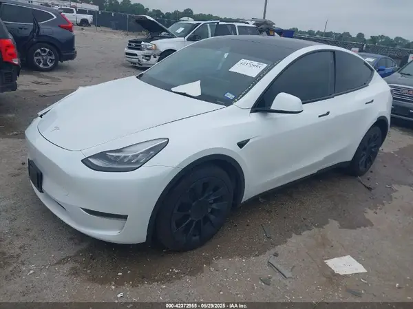 7SAYGDEE5PA109334 2023 TESLA MODEL Y - Image 2