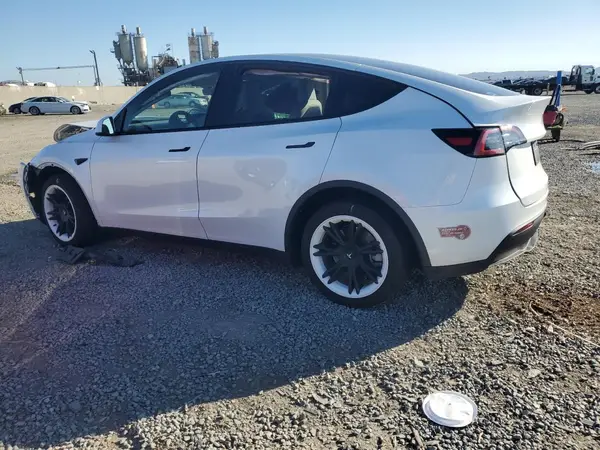 7SAYGDEE5PA111987 2023 TESLA MODEL Y - Image 2