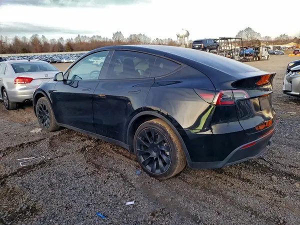 7SAYGDEE5PA124092 2023 TESLA MODEL Y - Image 2