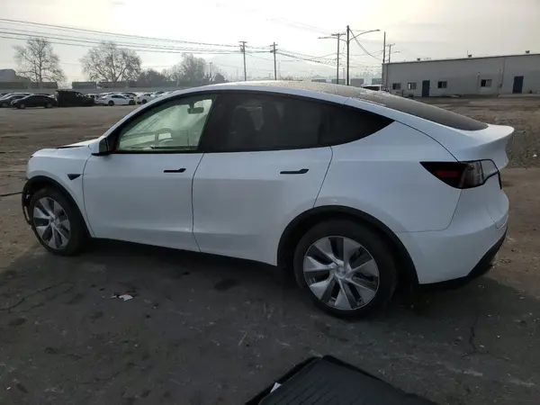 7SAYGDEE5PA125887 2023 TESLA MODEL Y - Image 2