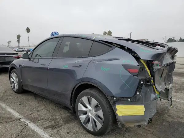 7SAYGDEE5PA130846 2023 TESLA MODEL Y - Image 2