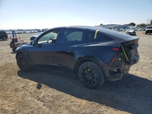 7SAYGDEE5PA147131 2023 TESLA MODEL Y - Image 2