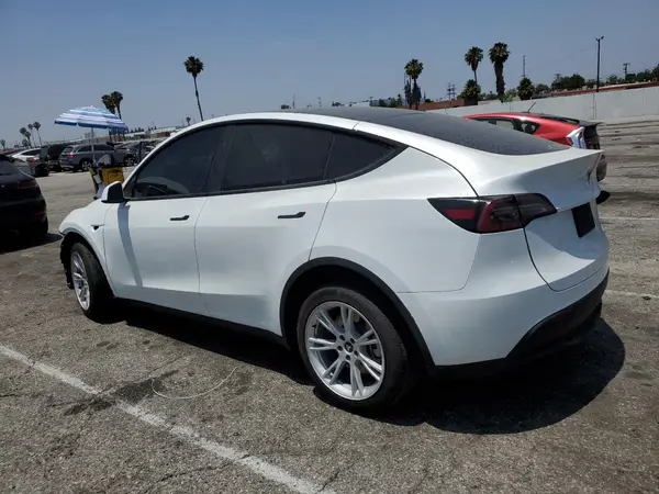 7SAYGDEE5PA156623 2023 TESLA MODEL Y - Image 2