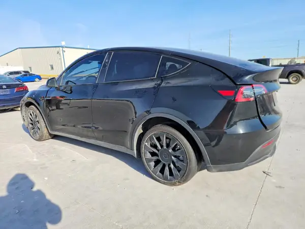 7SAYGDEE5PA159263 2023 TESLA MODEL Y - Image 2