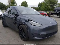 7SAYGDEE5PA175690 2023 TESLA MODEL Y