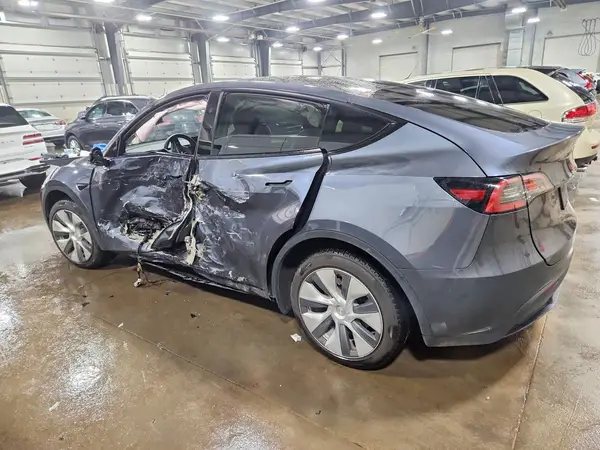 7SAYGDEE5PA187273 2023 TESLA MODEL Y - Image 2