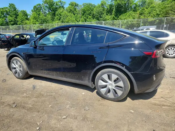 7SAYGDEE5PA196538 2023 TESLA MODEL Y - Image 2